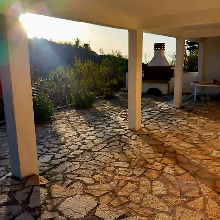 Alma-maroon Klara & Rachel