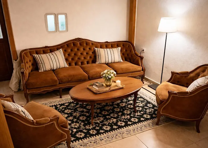 Alma-maroon Klara & Rachel 펜션 Drymon