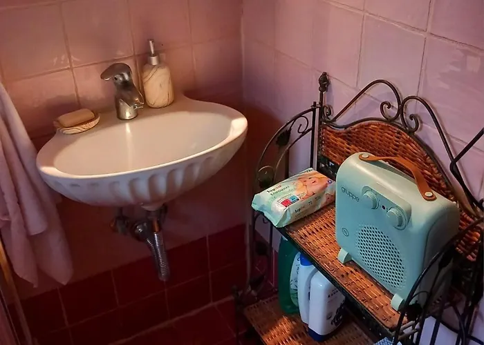 Alma-maroon Klara & Rachel 펜션 Drymon